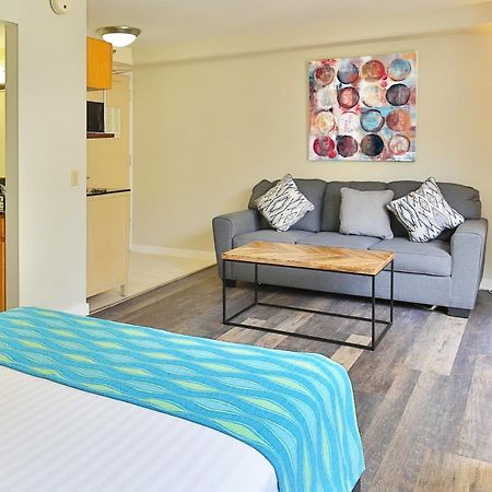 City View Studio With Pool Access In Aloha Surf! 호놀룰루 외부 사진