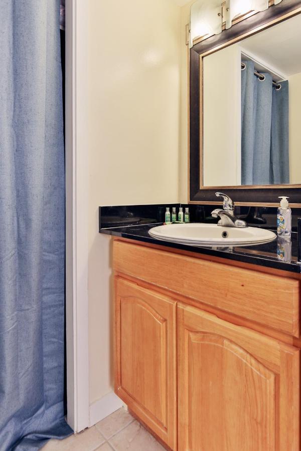 City View Studio With Pool Access In Aloha Surf! 호놀룰루 외부 사진