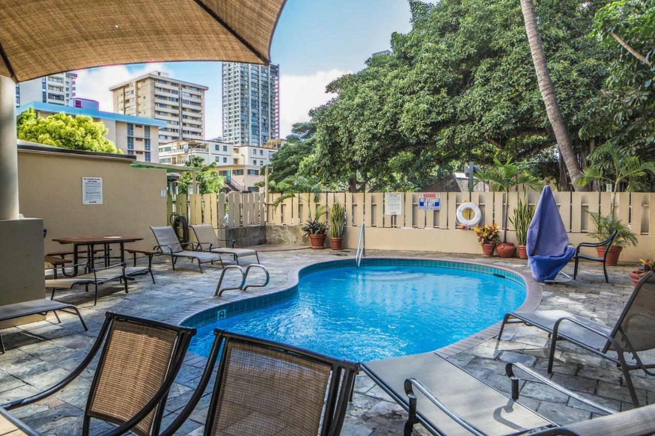 City View Studio With Pool Access In Aloha Surf! 호놀룰루 외부 사진